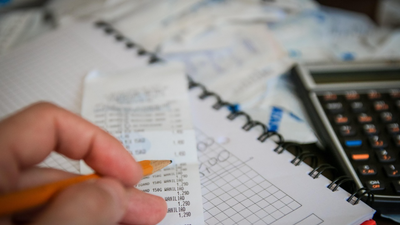 'Rich But Cash-Poor': Why Some $500,000 Earners Still Live Paycheck to Paycheck
