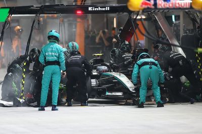 Mercedes: “We had people who hadn’t done a live pitstop for 15 years” in Singapore GP