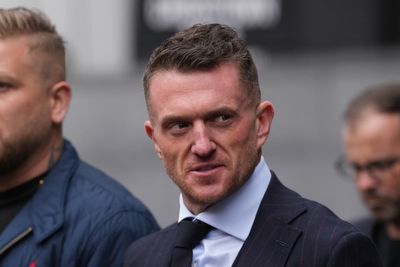 Robinson told Daily Mail editor-in-chief he would make family famous, court told