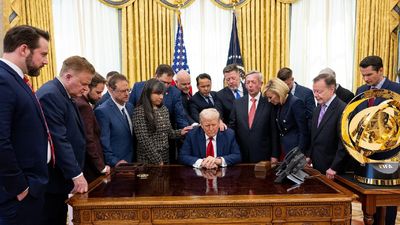 Donald Trump's Christianity Remarks Draw Online Rebuke as Commenter Says He 'Spits in the Face of Christians!'