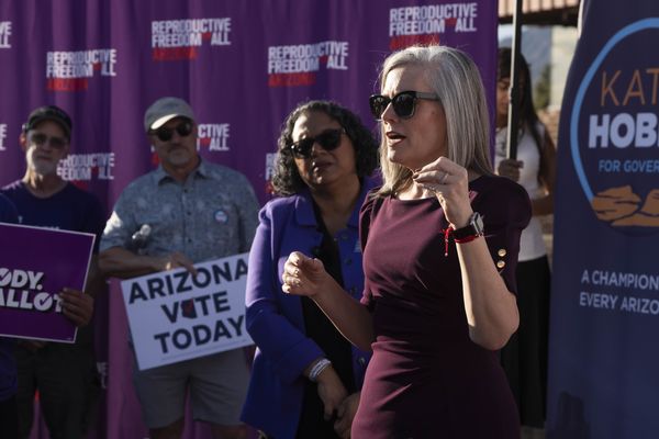 Hobbs vs. Biggs: How a 31-Point Latino Polling Gap Could Determine Arizona's November Outcome