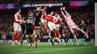 Bayern Munich vs. Arsenal Combined XI: Gunners Narrowly Get the Edge