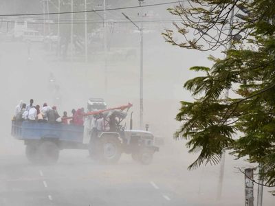 Dussehra haze hangs over Delhi as air quality slips into 'poor' zone