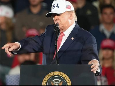 'Make deals and get them built': Trump calls on data centre companies to pay a 'dividend'