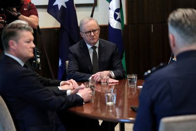 Australian state leader contacted by police after failing to pay for petrol