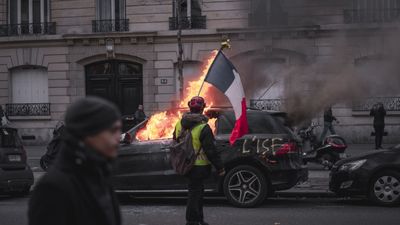'The Chinese Have Become Too Rich': French Protester Claims Asian-Owned Shops Are Targeted Over Luxury Cars and Clothes