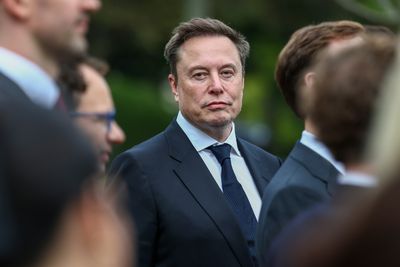 ‘Tap dancing through a minefield’: Elon Musk’s $3.5 trillion Tesla-SpaceX merger talks test the first trillionaire's unchecked power