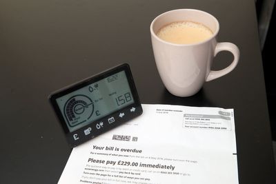 Ministers looking at removing standing charges from gas bills, Andy Burnham says