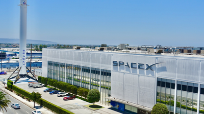 SpaceX Rockets Past Estimates and Fuels AI Hype While Musk Teases Tesla Merger