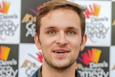 Comedian apologises to influencer for joke about her sexual assault