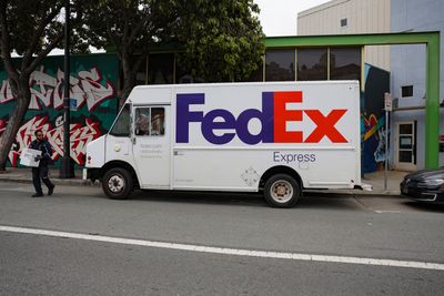Nearly $1 Million in Graded Trading Cards Stolen From a FedEx Truck Outside PSA Company