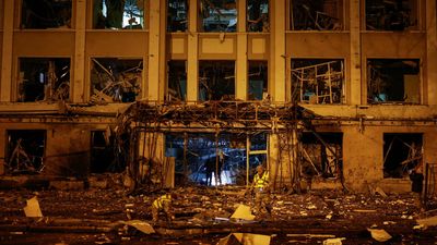 Russia and Ukraine trade strikes overnight as Moscow signals readiness for peace talks