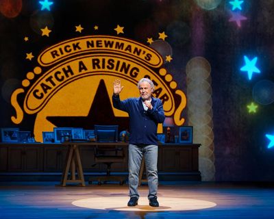 860 review – Billy Crystal’s charisma powers rambling one-man play