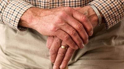 A 65-Year-Old Says an Adviser Planned to Put All $100,000 of Their Retirement Savings Into an Annuity