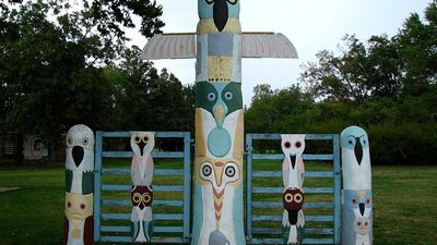 Restoration Of Totem Pole Park: Ed Galloway’s 11-year folk-art build; later revival work