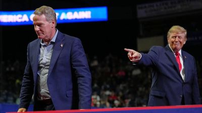 'Am studying his body': Trump goes into graphic detail about US senator's body at rally