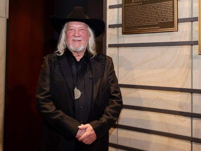 John Anderson, Country Music Hall of Famer, net worth: How ‘Swingin’’ and ‘Seminole wind’ artist built his $7 million fortune