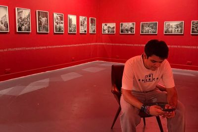 Scion of Nehru-Gandhi dynasty forced to remove photographs from exhibition on India protests