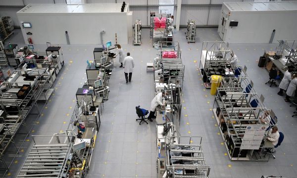 Record rise in import costs dents growth in UK manufacturing