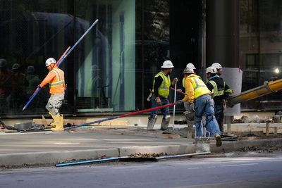 US jobless claims fell to 194,000 last week, lowest since July