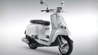 Lambretta's New Scooter Is Basically A Vintage Italian Fashion Statement With Modern Tech