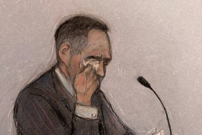 Tommy Robinson tells trial journalists know ‘I’m not coming to beat them up’