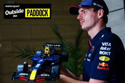 This 1,639-piece LEGO Red Bull RB20 is packed with working F1 technology
