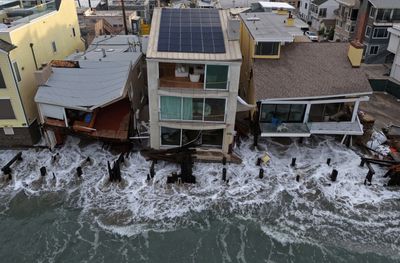 Long Beach Braces for King Tides After Storm Leaves 13 Addresses Red-Tagged, Beach Gone