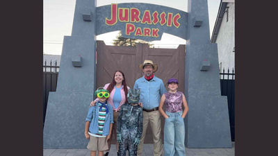 California family spends $4,000 and 200 hours turning its yard into a free Jurassic Park attraction