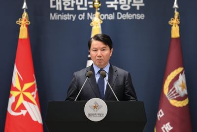 South Korea proposes military talks with North Korea to calm rising border tensions