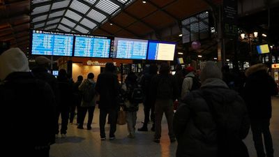 Storm Disrupts Power, Trains: France hit by cuts and delays; UK declares major incident