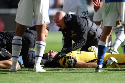 Xabi Alonso provides Emi Martinez return timeline after horror head injury