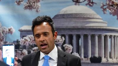 Trump and Vance back Ramaswamy despite campaign fiasco that could damage GOP beyond Ohio