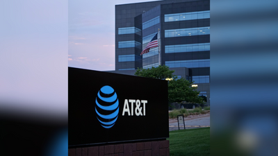 AT&T Accused of Making Women Who Worked Desk Jobs for 25 Years Climb Utility Poles to Get Severance