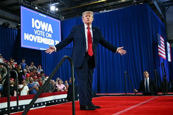 Trump jokes he has the ‘right’ to run for a third term as president