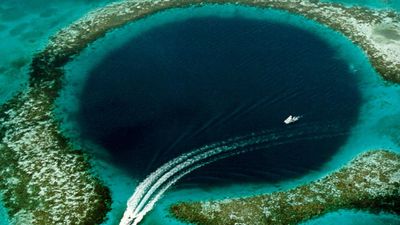 Gaskell Blue Hole Dive: Google Maps helps trace Cyclone Debbie shelter; function remains only a hypothesis