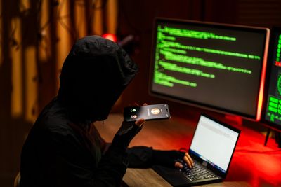 Scammers used AI to clone her daughter’s voice and fake a kidnapping. A voice expert says every family needs a safe word