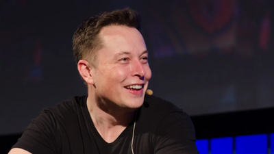 Elon Musk Reportedly Wants to Merge Tesla, SpaceX to Create a £2.7T Super Company With Special Deals