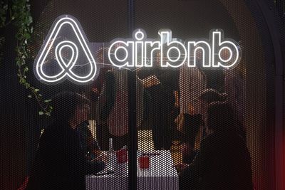 Airbnb’s new cleaning rules spark internet fights with hosts whining they can’t make guests wash dishes and do laundry