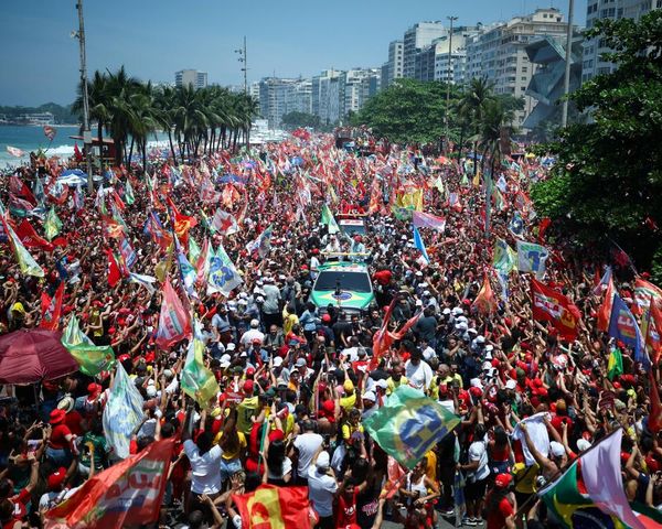 Tens of thousands of Lula supporters rally on eve of Brazilian election runoff