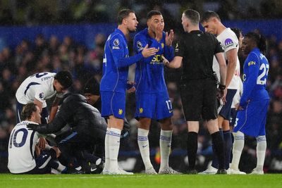 Gary Neville names second Chelsea player who should have been sent off against Tottenham