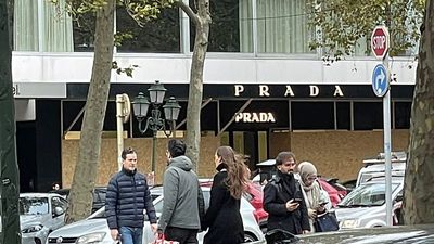 Brussels shops boarded up amid fears of repeat of last week's looting