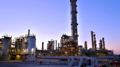 Houthis Claim Strikes on Saudi Aramco Oil Refinery After Coalition Airstrikes Reportedly Kill 16