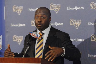 Marshall Faulk Says a Stiff Hand After Golf Was His First Parkinson's Sign, Urging People Not to Wait