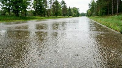 Pervious Concrete Requires Maintenance: Minnesota trial finds it works; vacuuming keeps pores clear