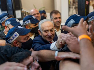 Disenchanted Netanyahu supporters are prize of Israel election campaign