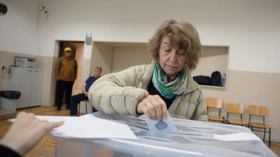 Bulgaria's Yotova narrowly leads Gyurov in first round of presidential election, according to exit polls