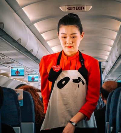 Think You’re a Polite Passenger? Flight Attendants Notice These 7 Habits
