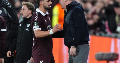 Hearts beat Motherwell 2-0 to close in on Premiership top two