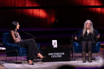 Patti Smith says deathbed promise to Robert Mapplethorpe led to memoir series